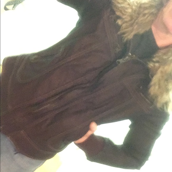 Over dyed denim jacket with faux fur collar - Picture 5 of 6